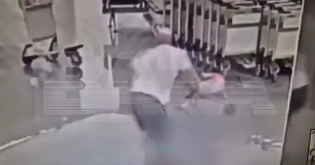 Belarusian in Russia slams an Iranian child to the ground, he’s now in a coma