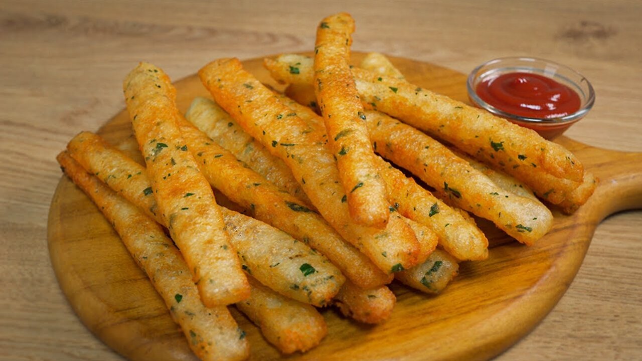 How To Make Crispy French Fries At Home! Super Easy Potato Recipe