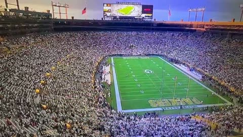 NFL holds moment of silence for Charlie Kirk before Thursday Night game