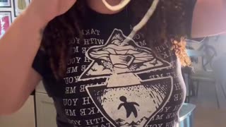 🧀 Sexy Cheese Pull With Big Booty Shakes 👀