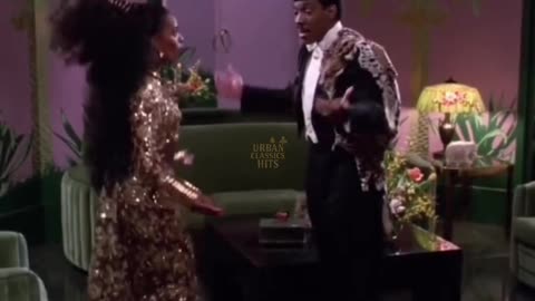 COMING TO AMERICA (1988)