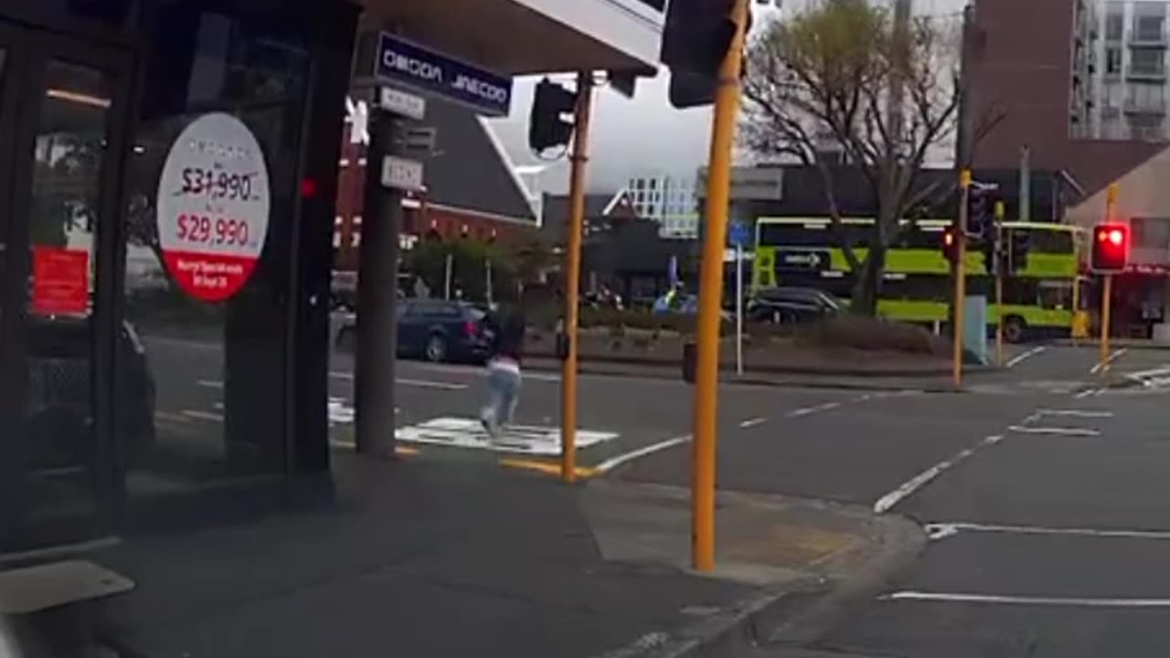 Wind Gusts Up To 28 Meters Per Second, New Zealand