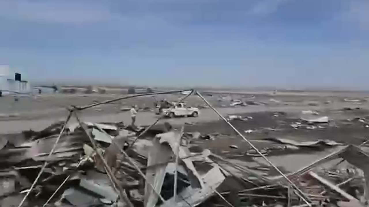 🇮🇱🇾🇪 Aftermath of Israeli airstrikes on Yemen's Sanaa Airport.