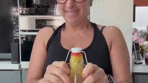 😂🤦‍♀️ Her Solution is BRILLIANT! Covering it with her hand really helped!! | FunFM