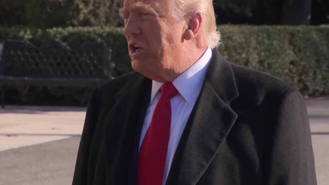 President Trump: Jerome Powell Is Either Incompetent or Crooked