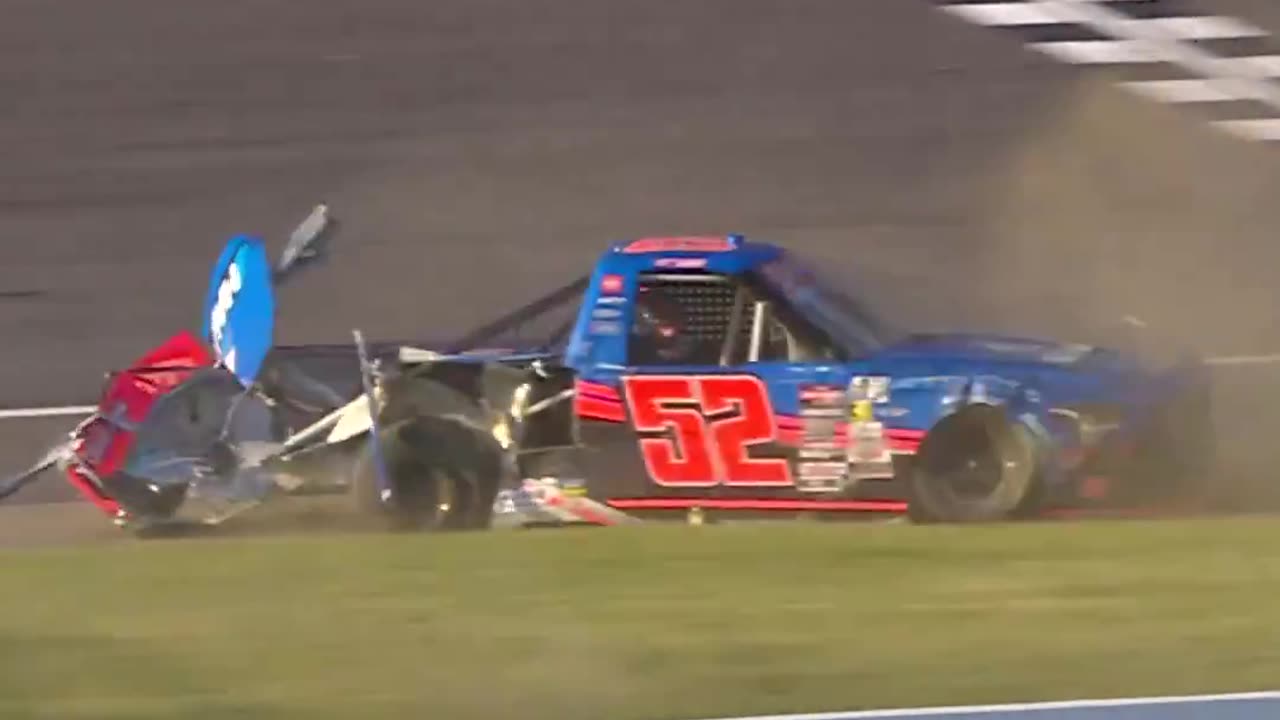 Things can go wrong fast at Rockingham💥 #NASCAR