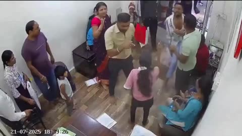 Drunk Man Brutally Assaults Woman at Thane Clinic After Being Denied Entry — CCTV Shocks Netizens!