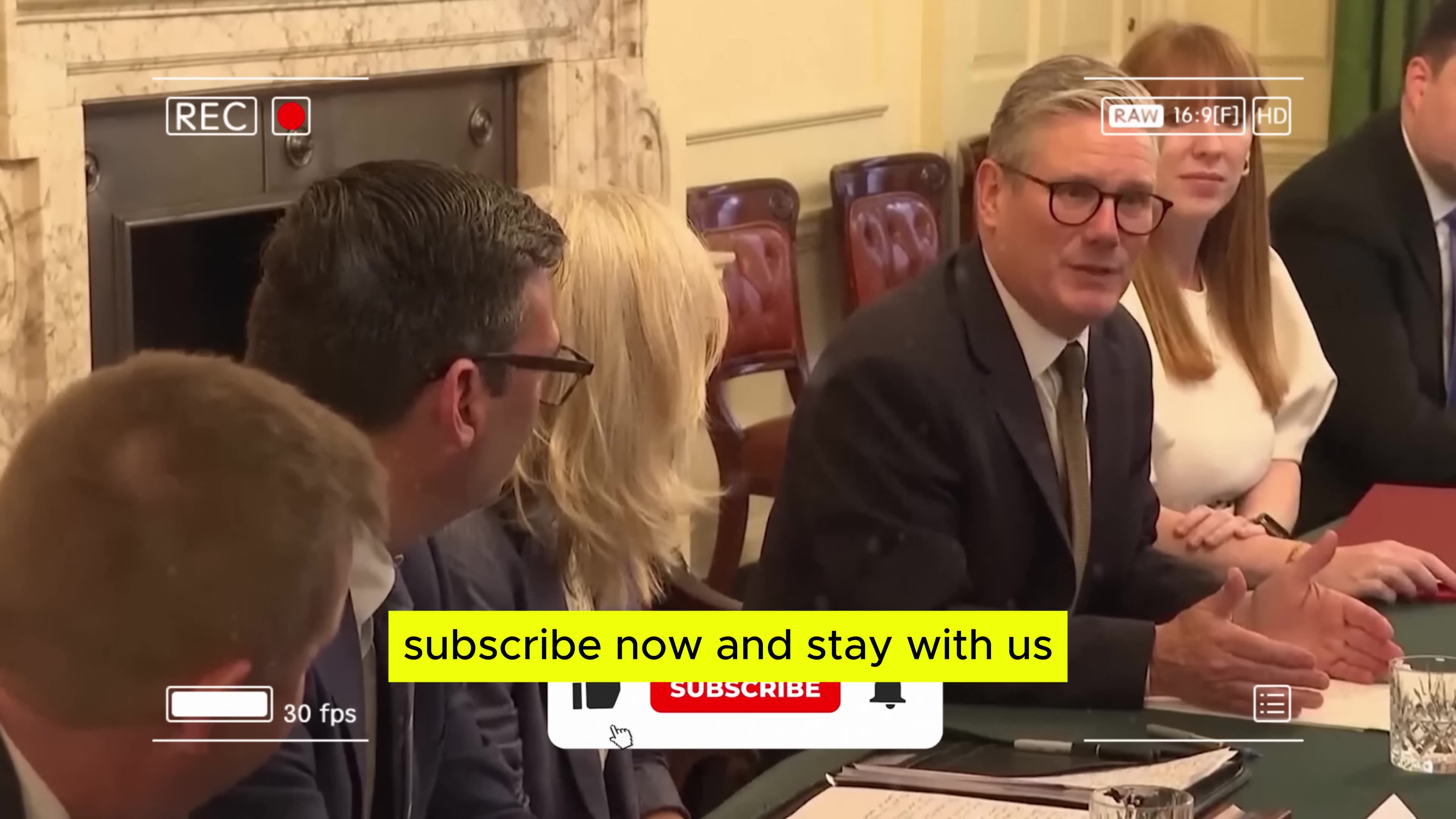 Migrant Hotels Surrounded by Over 115,000 Protesters — Britain ERUPTS in FURY _ News UK