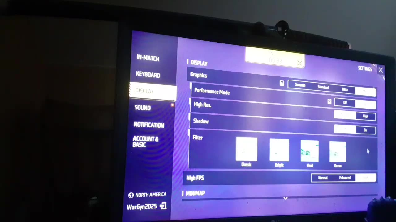 Cyraxx live on YT. "free fire max Ranked gold 2 and 3 live matches". 4/16/2025. Against bots, lol.