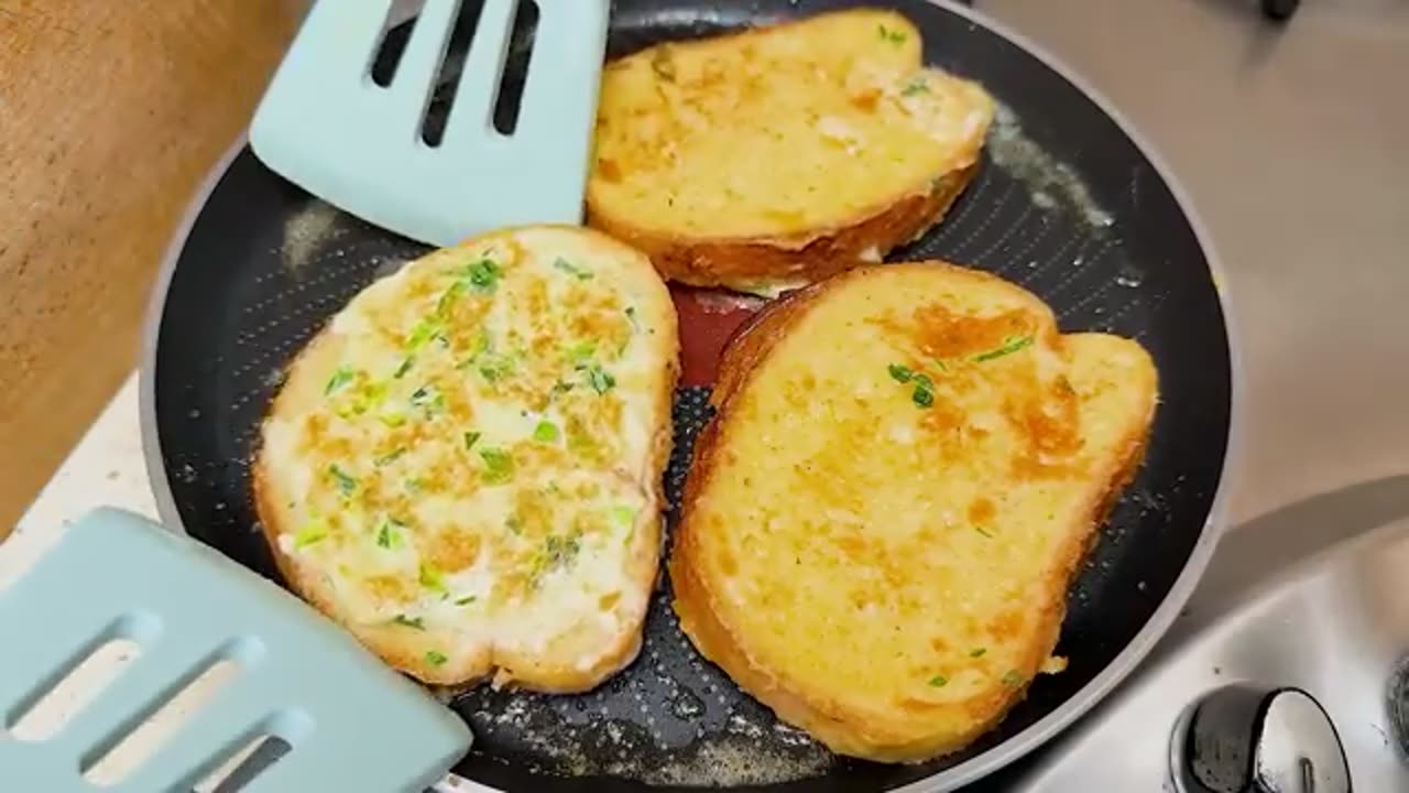 These sandwiches will disappear in a second! Recipe with simple ingredients for breakfast!