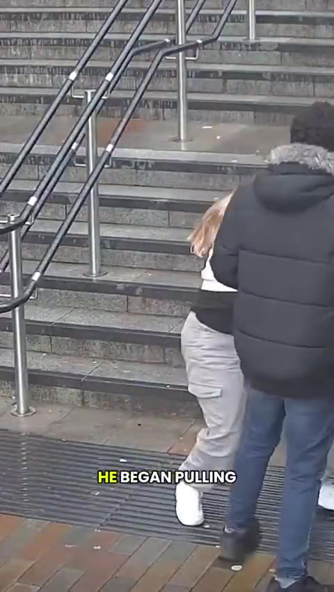 This scumbag Osman Moalem tried dragging and kidnapping a 19yo off Liverpool Lime St...