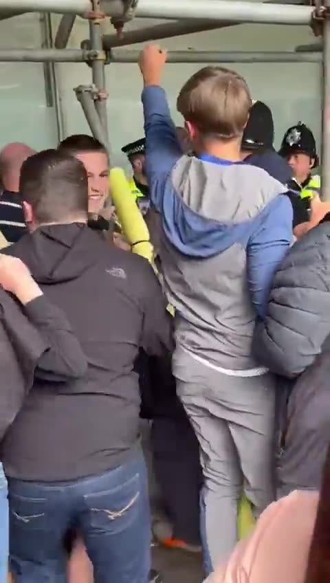 Police arrest peaceful protester