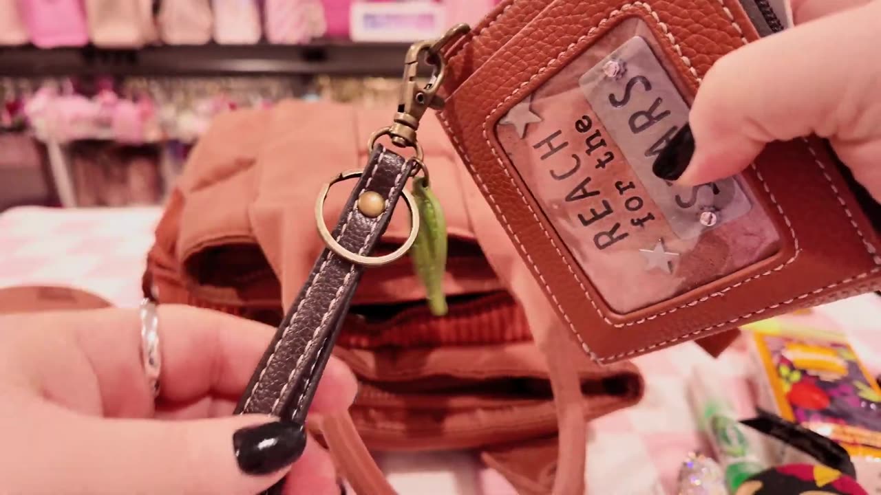 What's in my Steve Madden Fall Bag.