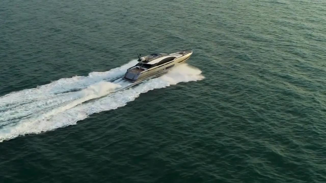 Boat Rental Dubai: Explore the City from the Water