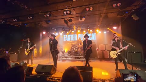 Faster pussycat ( live)