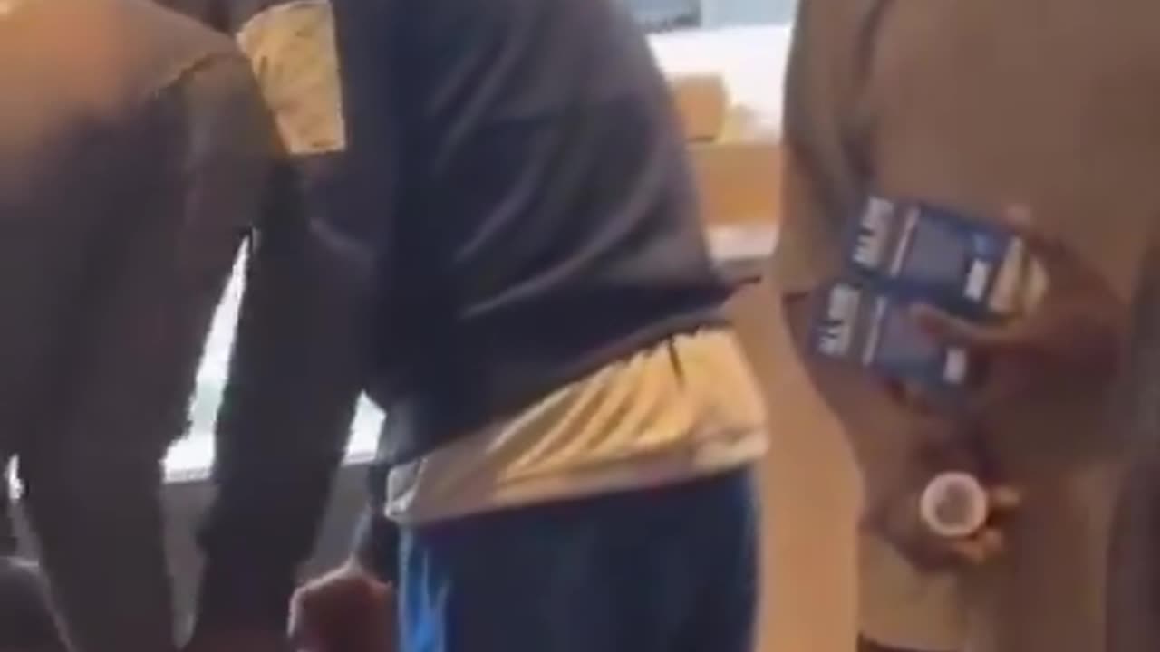 African migrants start looting