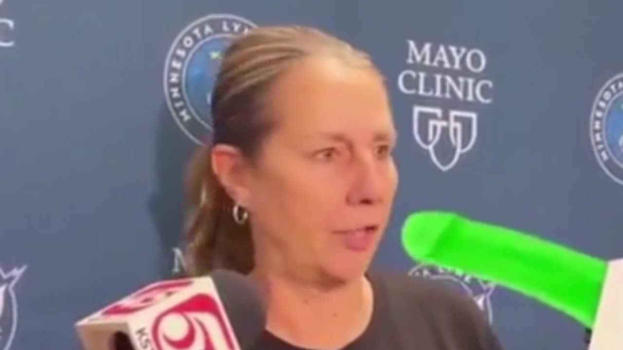 WNBA GREEN DILDO