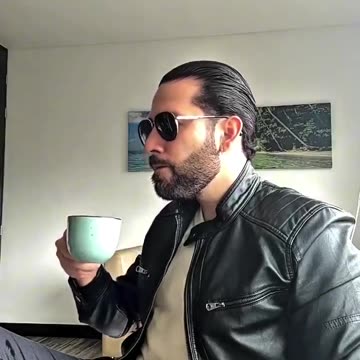 Petro se inyecta la cabeza