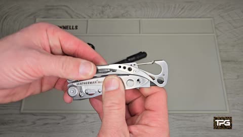 My edc setup. One of these is trash!