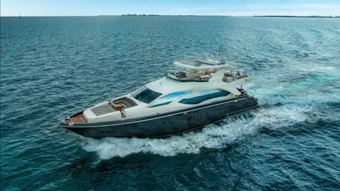84′ Azimut - Yacht Rental in Miami, Florida​🌏​🏖️​🛥️