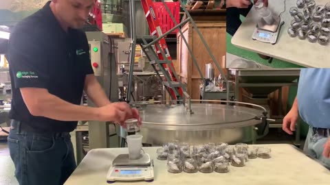 Fully Automatic Mini Weigher Packaging Machine - Automated Cannabis Scale Big Bud Software Packaging