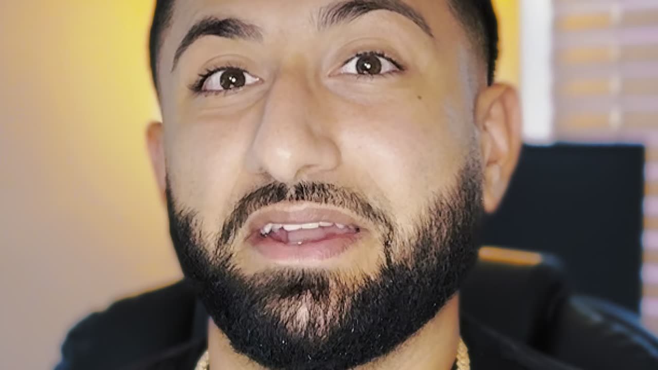 Why You Should Stop Doing Everything Yourself (My Real Estate Lesson Learned) 🏡💡