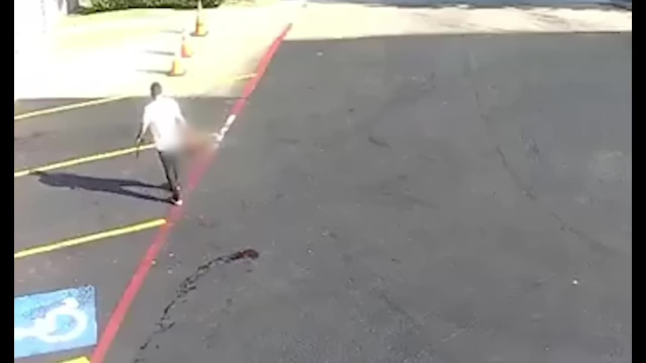 Migrant Worker Beheads Manager, Kicks Head Like Soccer Ball