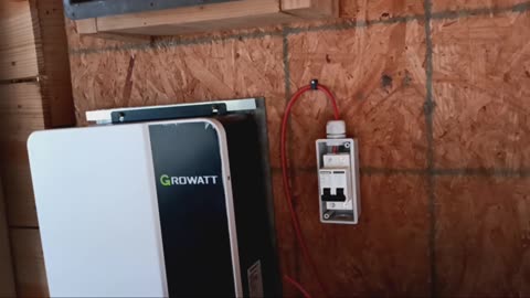 Cold room build 15: wiring solar power.