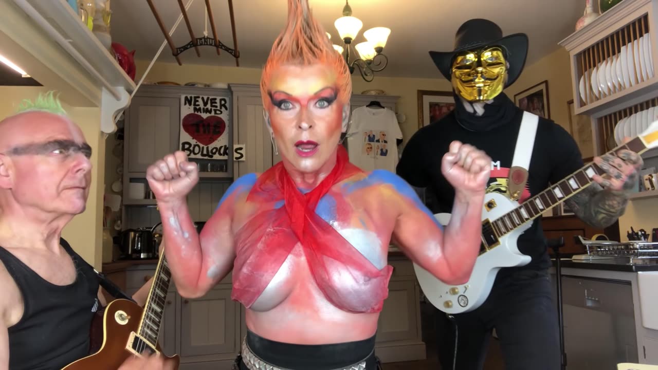 20210711 Toyah & Robert's Sunday Lunch - Pretty Vacant [oZZmFG07OVs]en