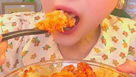 asmr Chinese food eating 😋 || #asmr #food #trending #likeforlikes #viral #chinese #eating #shorts