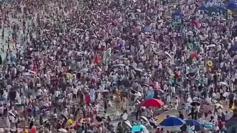 Overcrowding in Chinese Beaches: The Extreme Case of Shenzhen