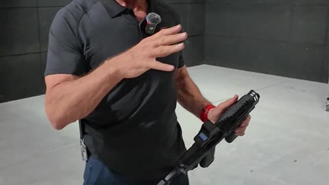 TRYING OUT A SHOOT HOUSE - GUN RANGE TOUR