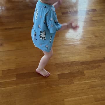 Toddler Tribal Dance: My Two-Year-Old’s Wild Stomp Party! ||