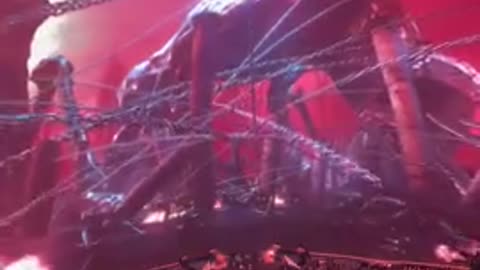 Country star Zac Brown accused of exposing thousands