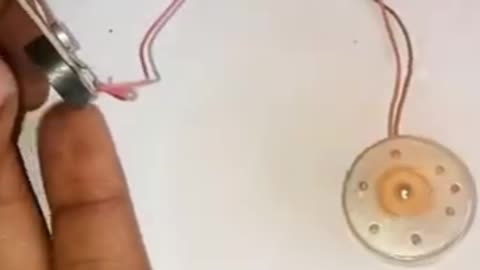 How to run a mini fan with a magnetic switch at 🏠! Amazing Idea 💡!