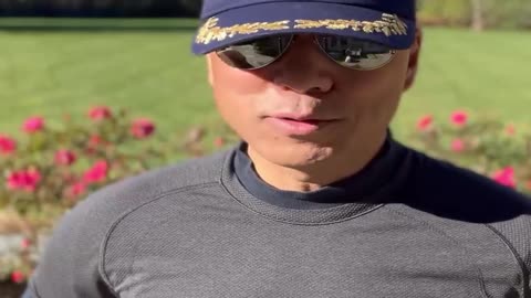 20221112文贵先生GETTR¹： #FTX：数字货币央行被共产党走狗赵长鹏给干掉了。FTX就一件事，动用了客户资金。共产党等着把赵长鹏养大，给西方弄个炸弹，咚引爆了