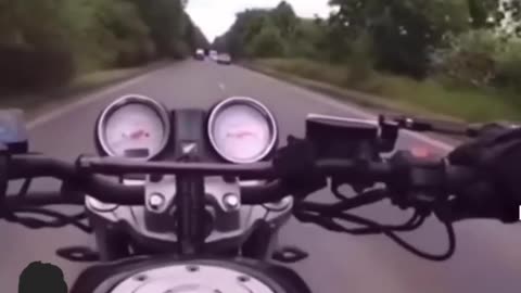 Biker vs dickhead