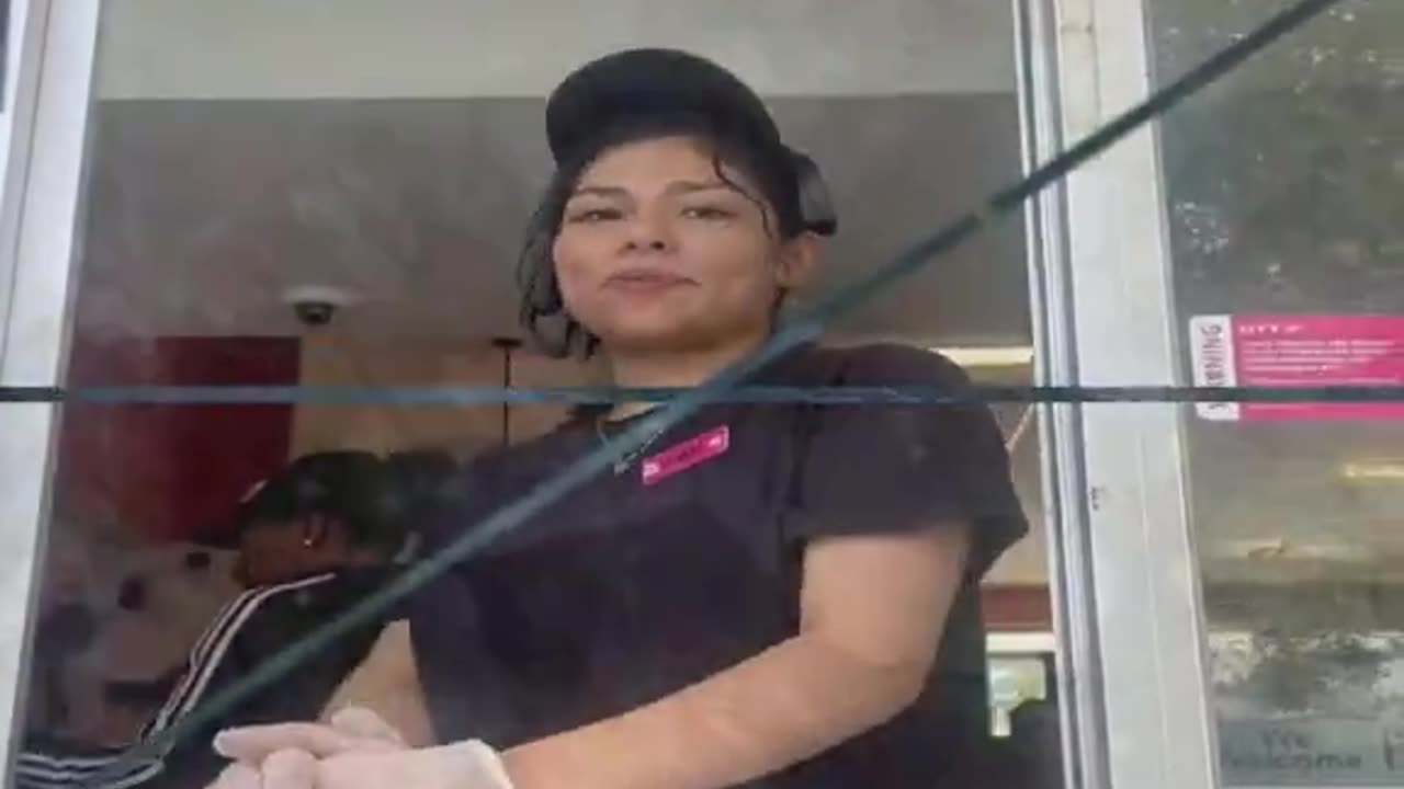 DUNKIN DONUTS CUSTOMER IS A TRUE LIBTARD