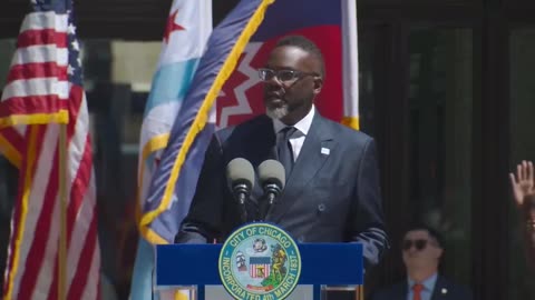 Chicago Mayor Brandon Johnson announces he will be giving grants to ONLY blk ppl