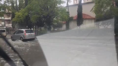 Lagje e rrugë të përmbytura sërish në Vlorë