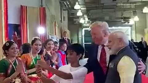 PM Modi & President Trump interacted with a group of youngsters at during #HowdyModi event