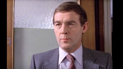 Peter Guillam Is "Warmly" Welcomed at the "Circus" (Tinker, Tailor, Soldier, Spy - 1979