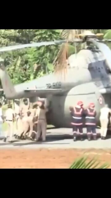 Helicóptero con la presidenta india queda atascado en brea recién puesta