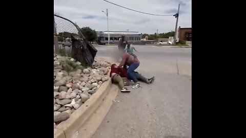 TAKEDOWN OF ILLEGAL ALIENS🛣️🏃🚓👮‍♂️📸OUTSIDE HOME IMPROVEMENT STORE🏗️🏪🧎‍♂️👲💫
