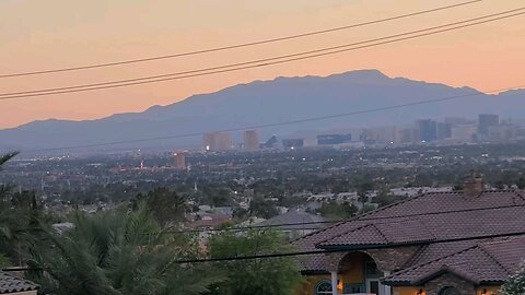 Did you see tonight's Las Vegas sunset? Check this out!05.21.2025 #follow #lasvegas #travel #gaming