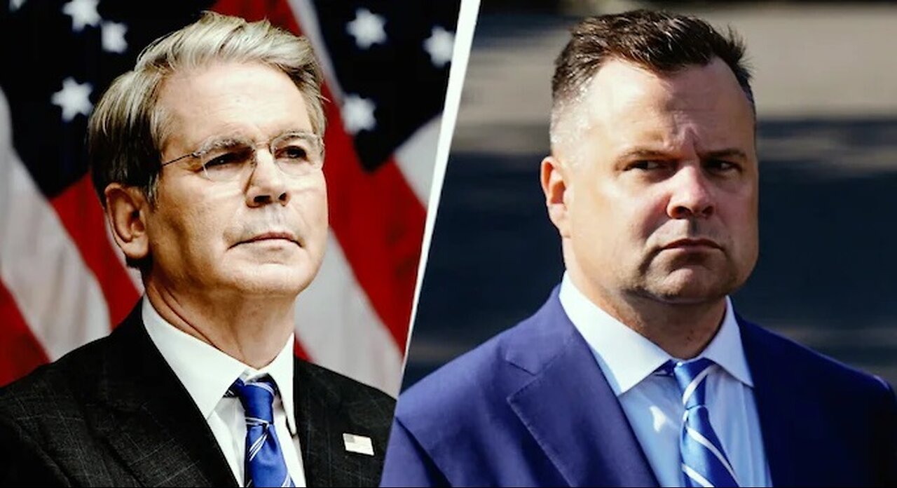 Near Fistfight Between Top Trump Officials Report