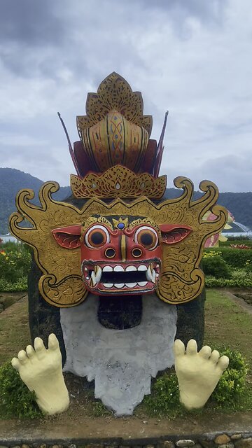 JAVANESE TRADITIONAL DANCE