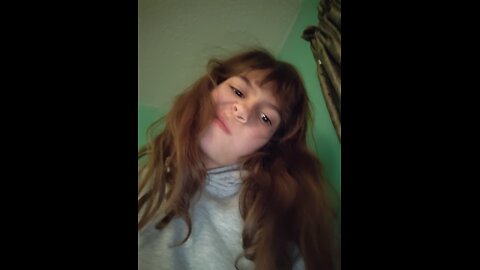 Watch a Girl with an !!AuTheNtiC!! smile.