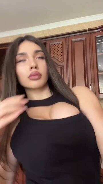 #tiktoktrend #trend #outdoors #ocean #StarsEverywhere #tiktok #foryou#dance #vannda #cutegirl#remix