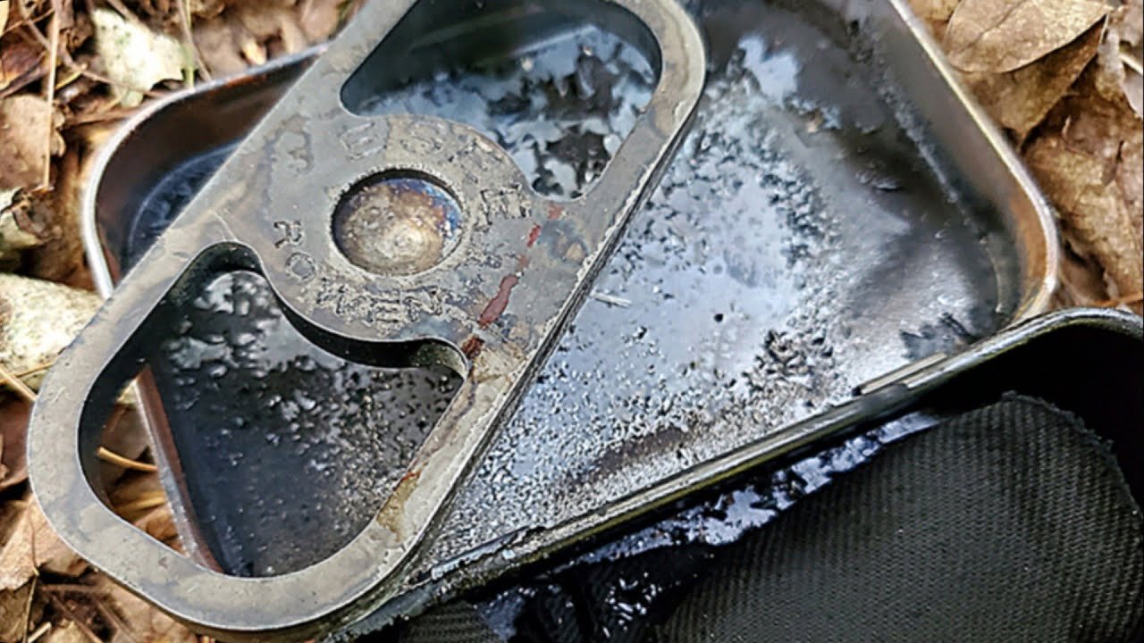 ESEE FIRE STEEL - Making Char Cloth/Flint and Steel Fire